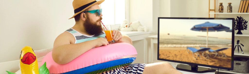 guy in an inner tube in his living room